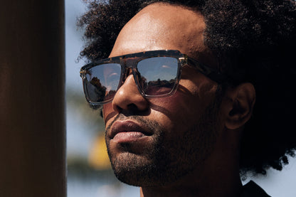 Man wearing Gray Acetate Sunglass with Havana Stripe